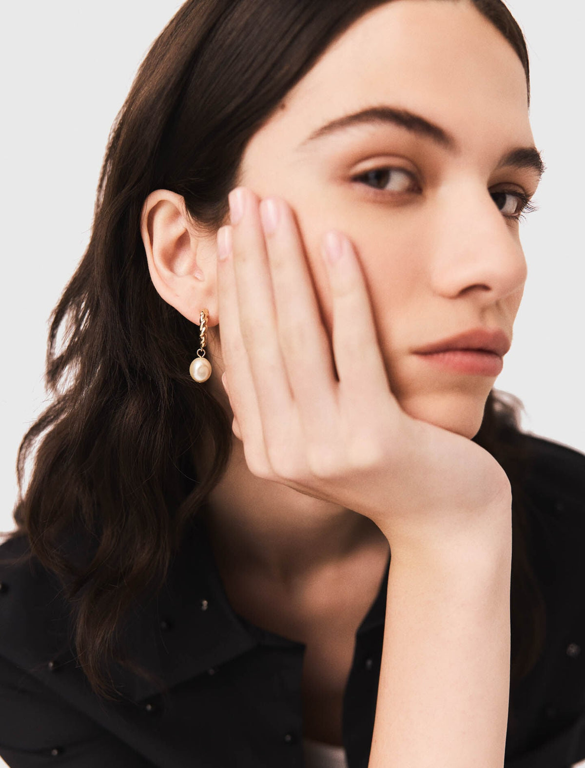 Twisted bead hoop earrings | Maje