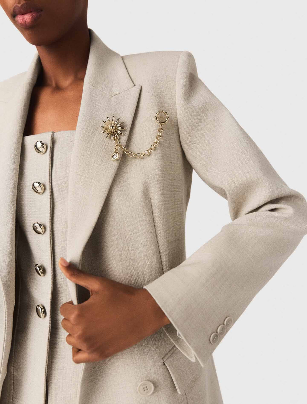Suit jacket with brooch | Maje