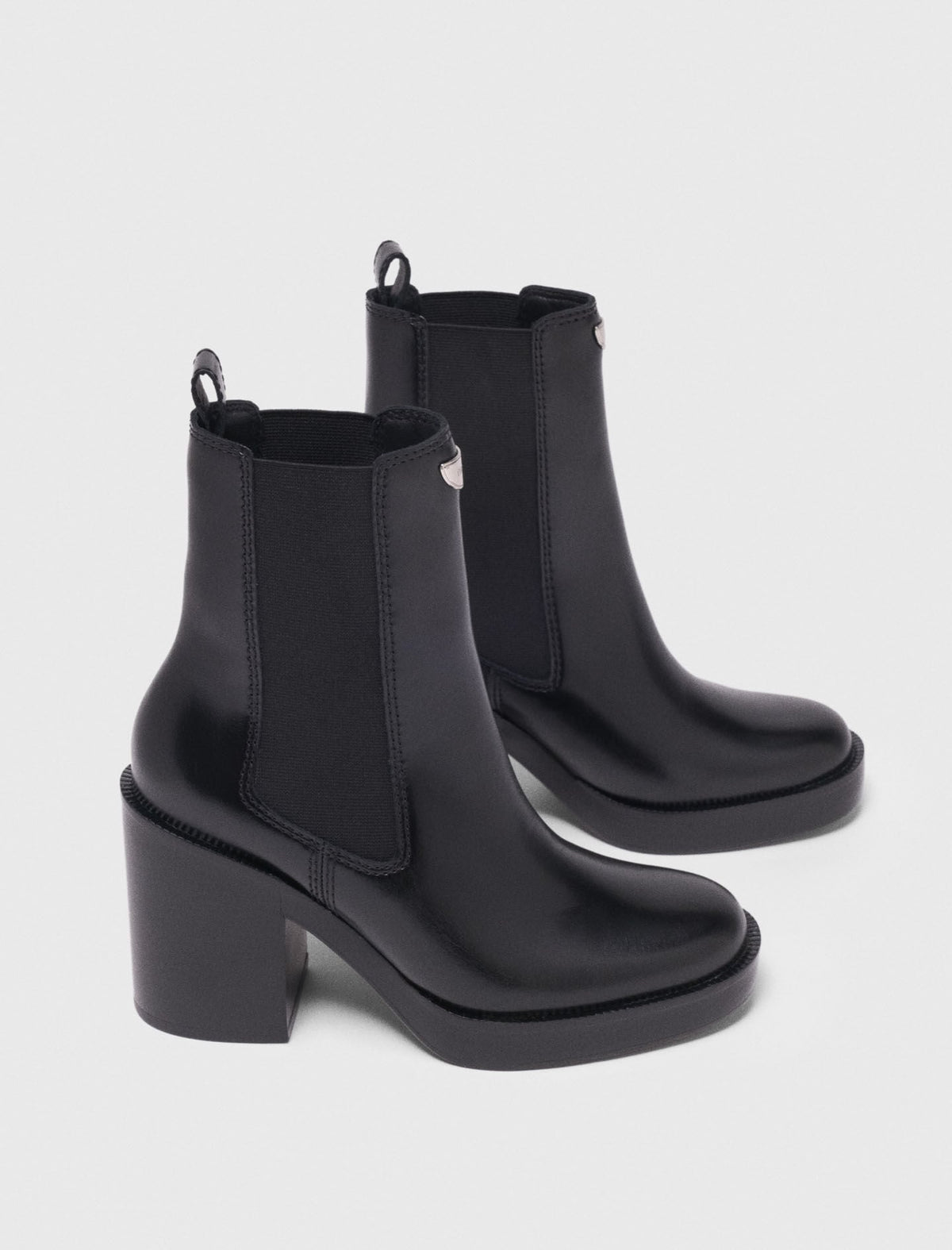 Heeled leather chelsea boot | Maje