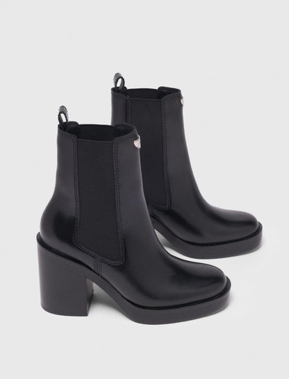 Heeled leather chelsea boot | Maje