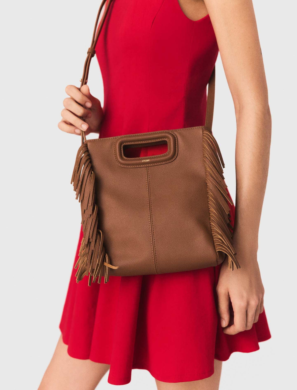 Grained leather M bag | Maje