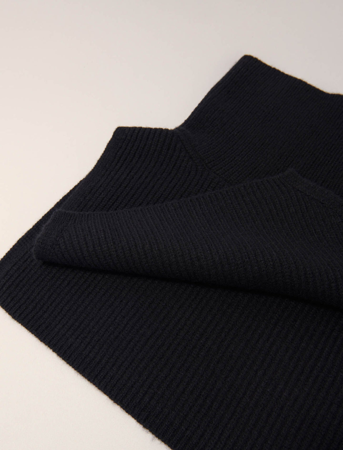 Button-up wool mix collar wrap | Maje